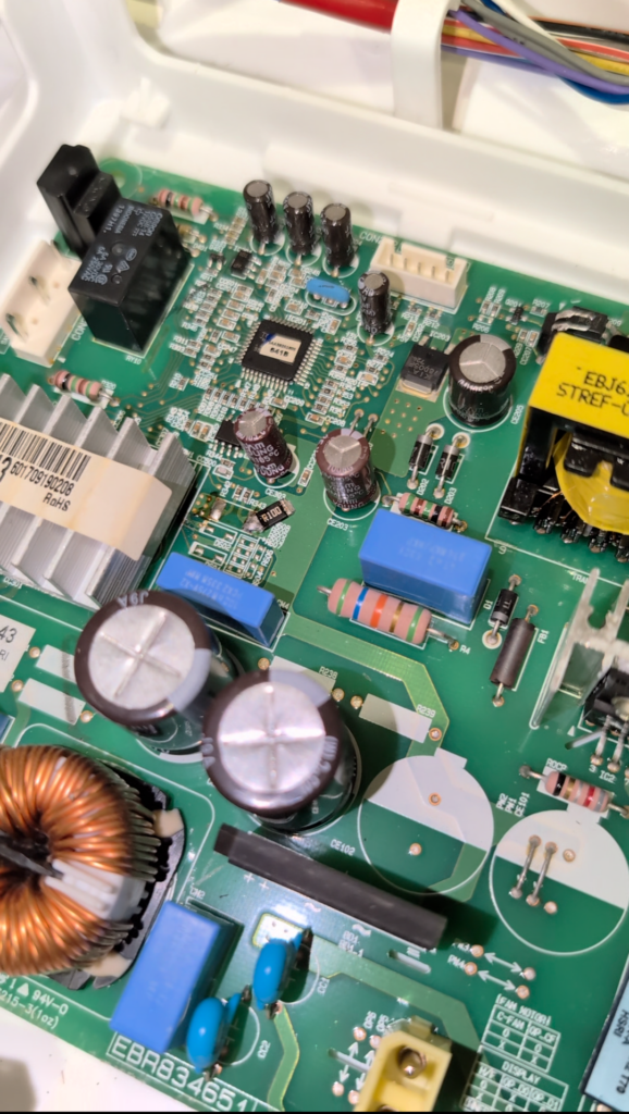 Ремонт электронного модуля холодильника
Ремонт холодильников Запорожье